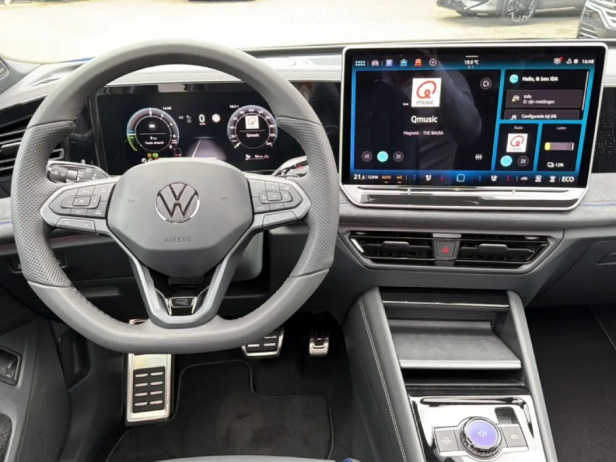 1.5 TSI e HYBRID R-LINE 272 PK LEDER/PANO-DAK/TREKHAAK/H&K/360CAMERA