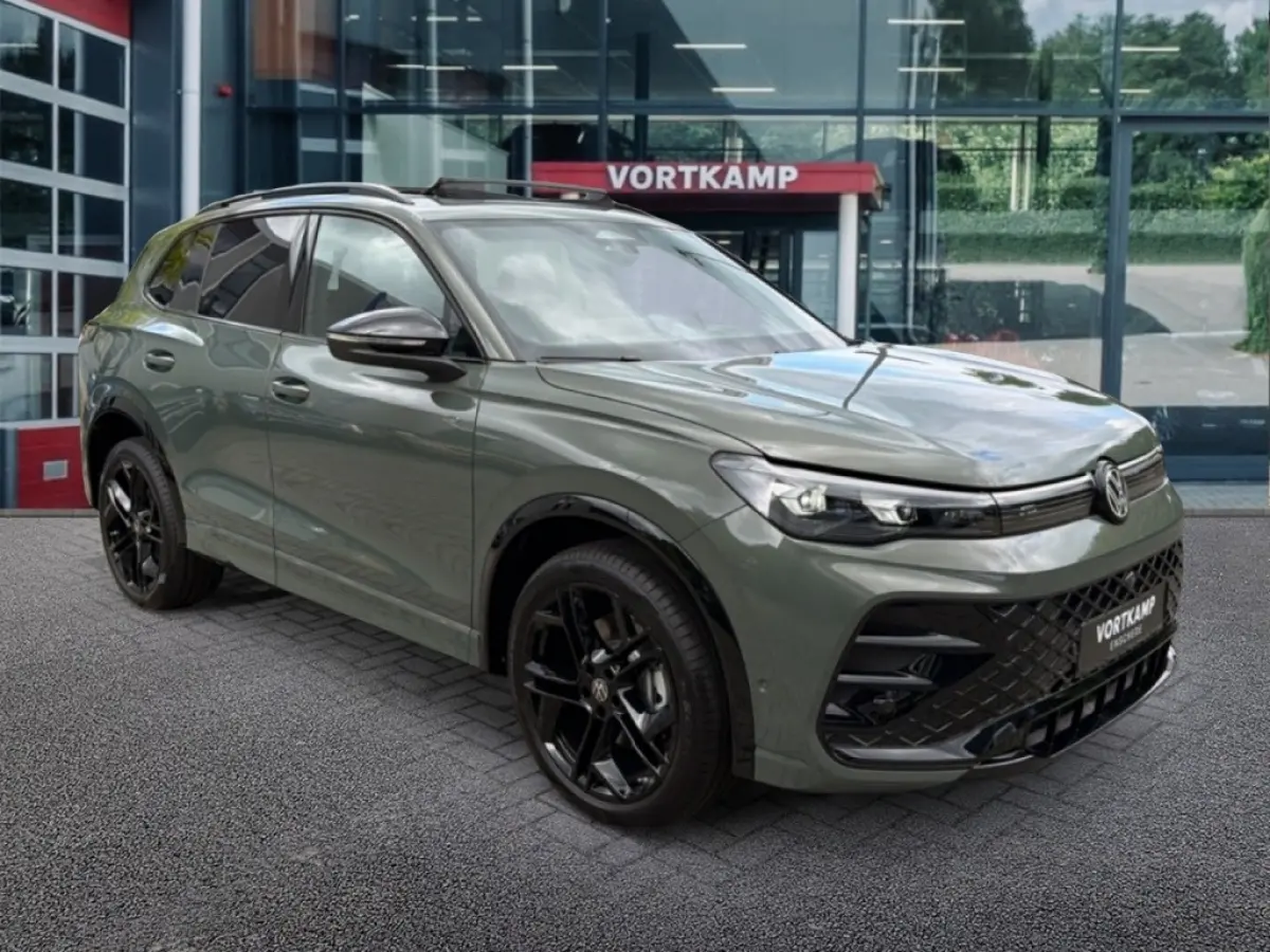 1.5 TSI e HYBRID R-LINE 272 PK LEDER/PANO-DAK/TREKHAAK/H&K/360CAMERA