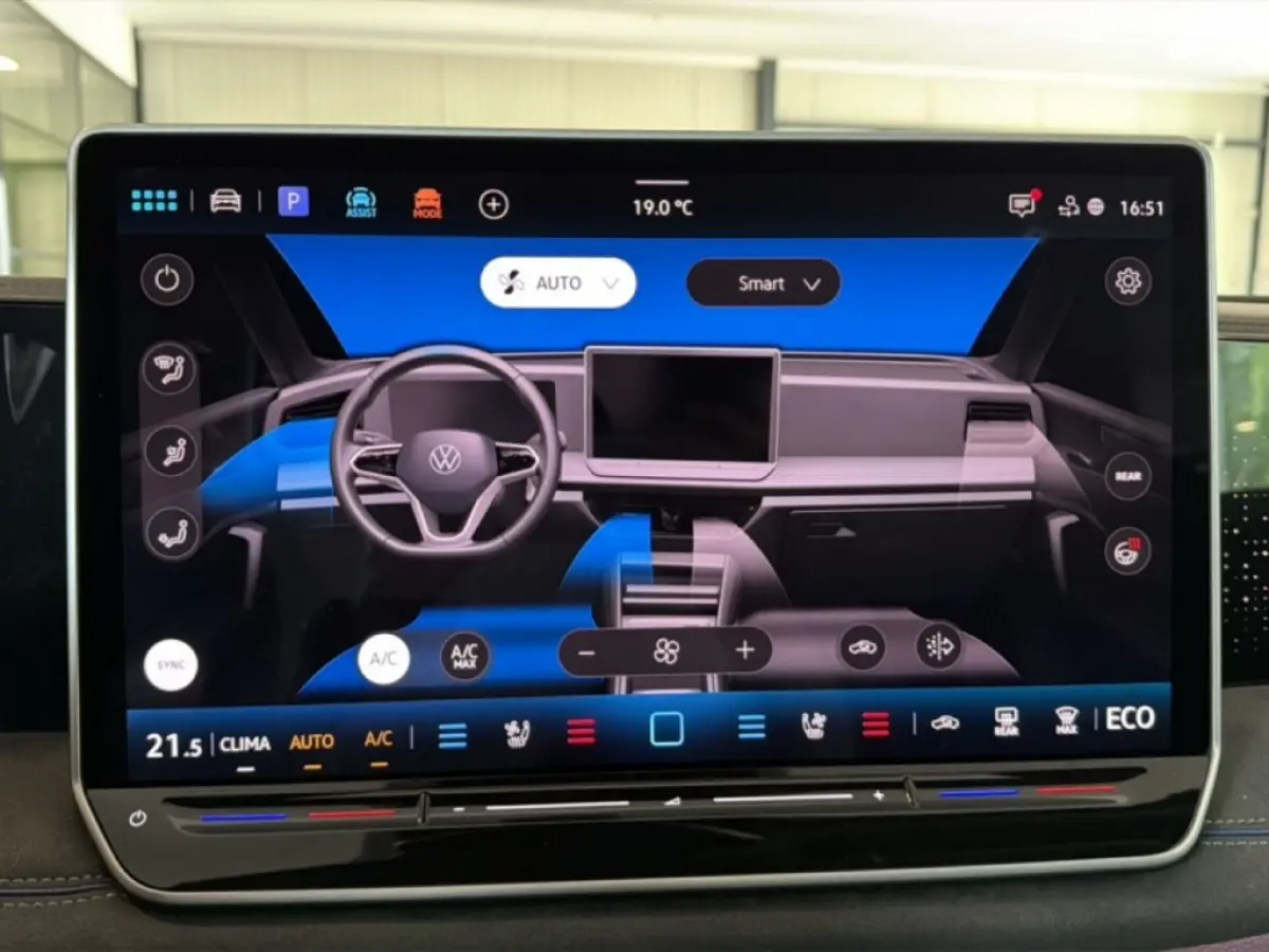 1.5 TSI e HYBRID R-LINE 272 PK LEDER/PANO-DAK/TREKHAAK/H&K/360CAMERA
