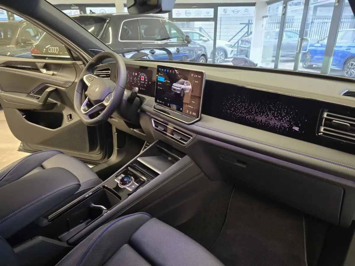 1.5 TSI e-HYBRID 272 PK R-LINE PANO-DAK/CAMERA/TREKHAAK/H&K/HUD/LEDER/MEMORY