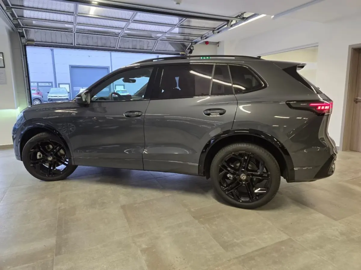 1.5 TSI e-HYBRID 272 PK R-LINE PANO-DAK/CAMERA/TREKHAAK/H&K/HUD/LEDER/MEMORY