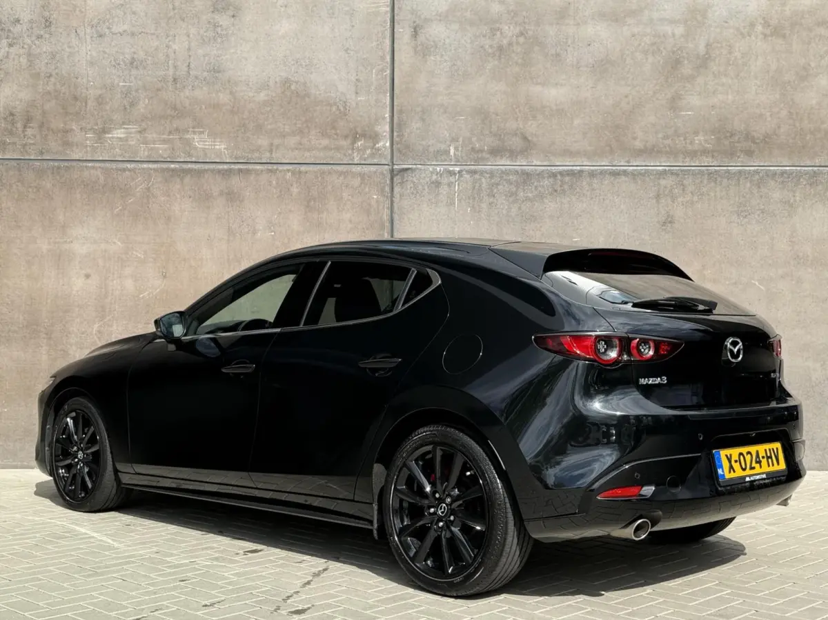 2.0 e-SkyActiv-G M Hybrid Luxury | Bose Audio | HUD | Blindspot | Adaptieve Cruise | Camera | Leder |