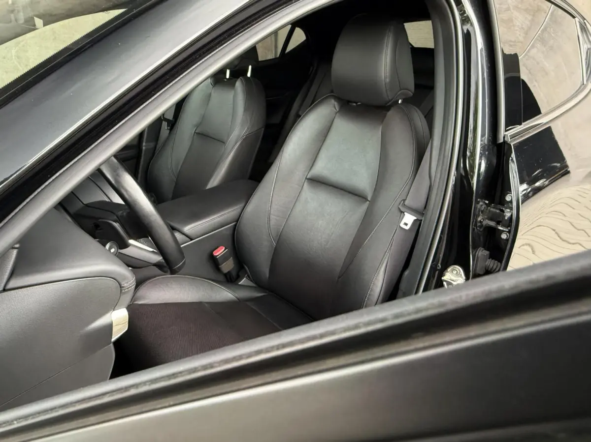 2.0 e-SkyActiv-G M Hybrid Luxury | Bose Audio | HUD | Blindspot | Adaptieve Cruise | Camera | Leder |