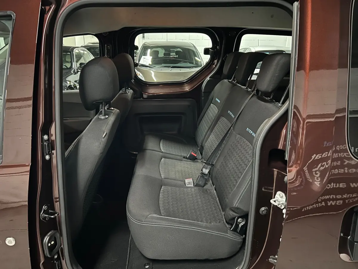 1.2 TCe S&S Stepway NAVIGATIE / 2X SCHUIFDEUR