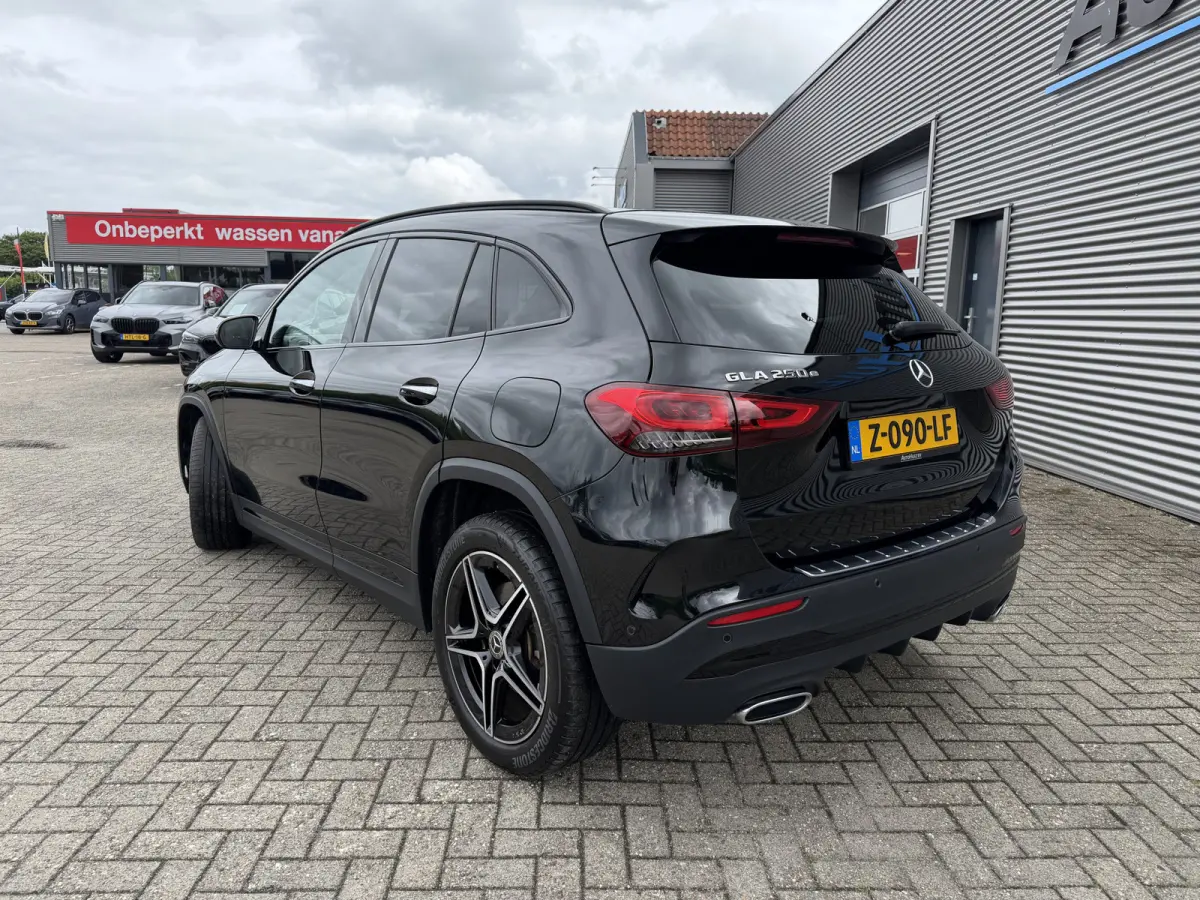 250 e AMG Line Panoramadak Carplay 19 Inch Sfeerverlichting Stoelverwarming Achteruitrijcamera