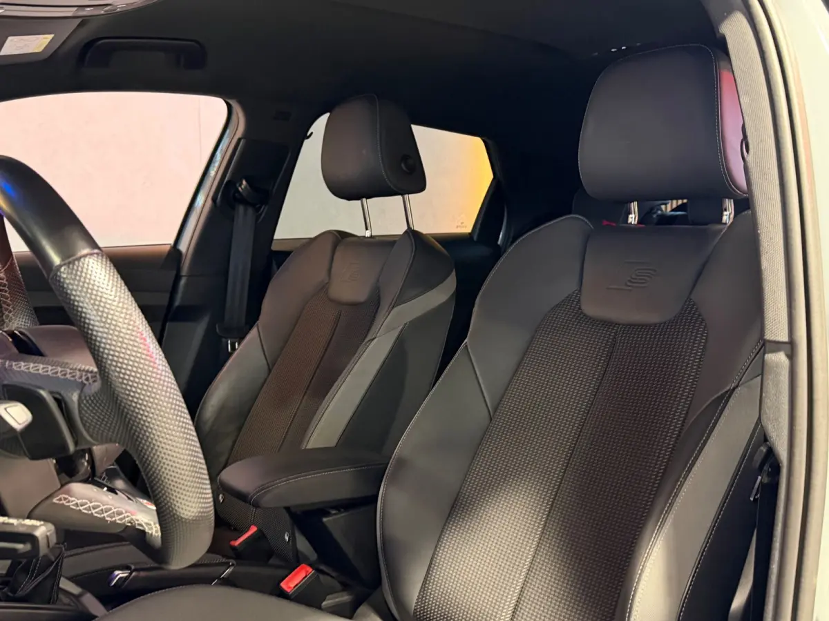 30 TFSI S-Line|Keyless|Clima|Carplay|Matrix