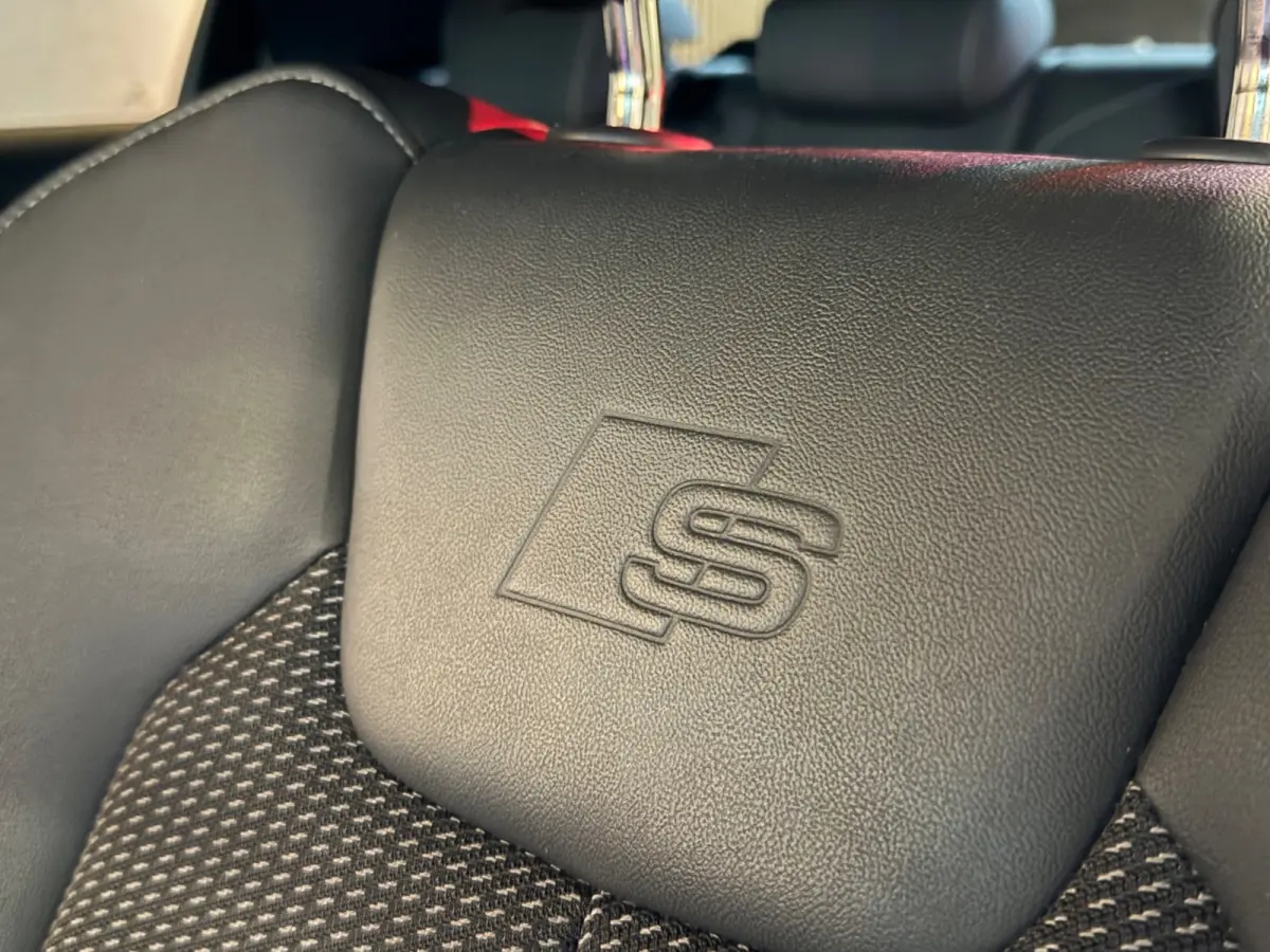 30 TFSI S-Line|Keyless|Clima|Carplay|Matrix