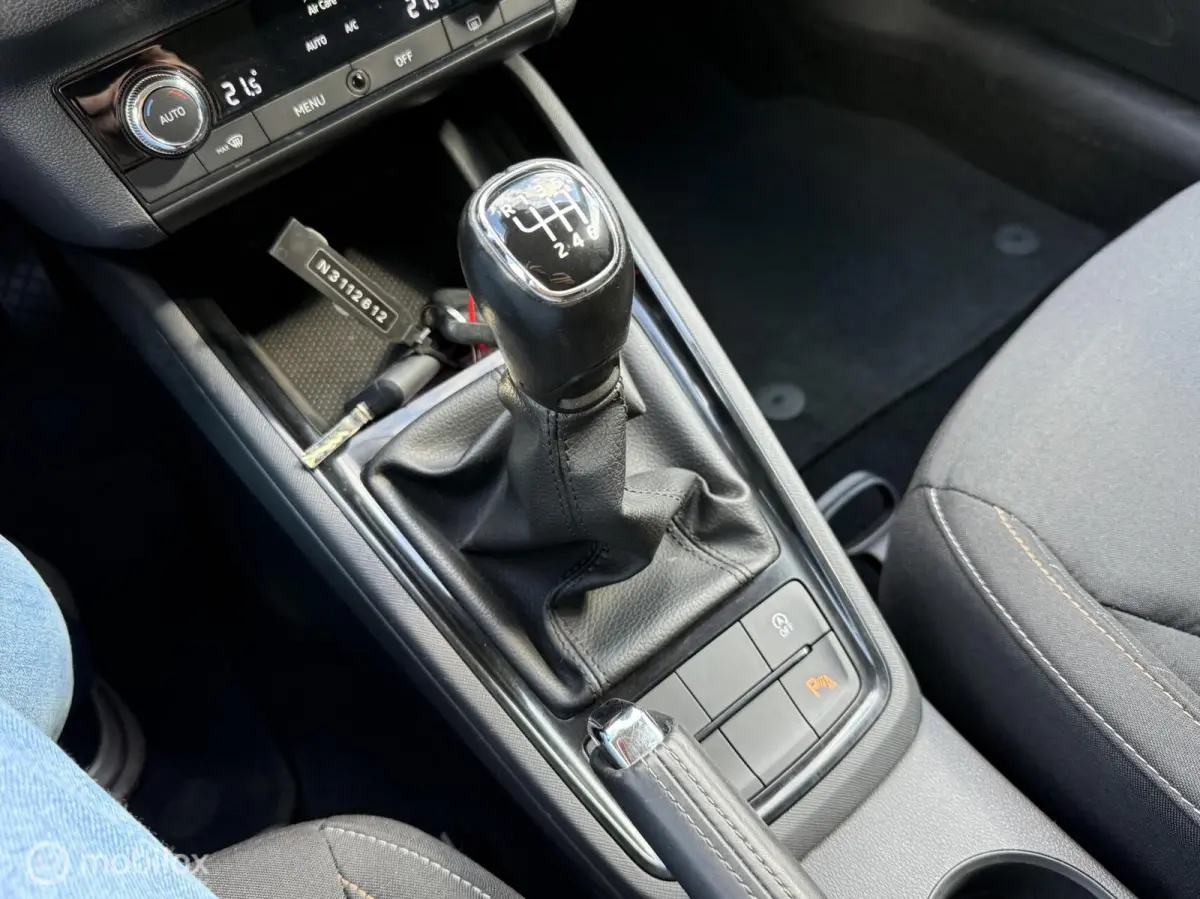 1.0 TSI Ambition | BTW | CARPLAY | CLIMA