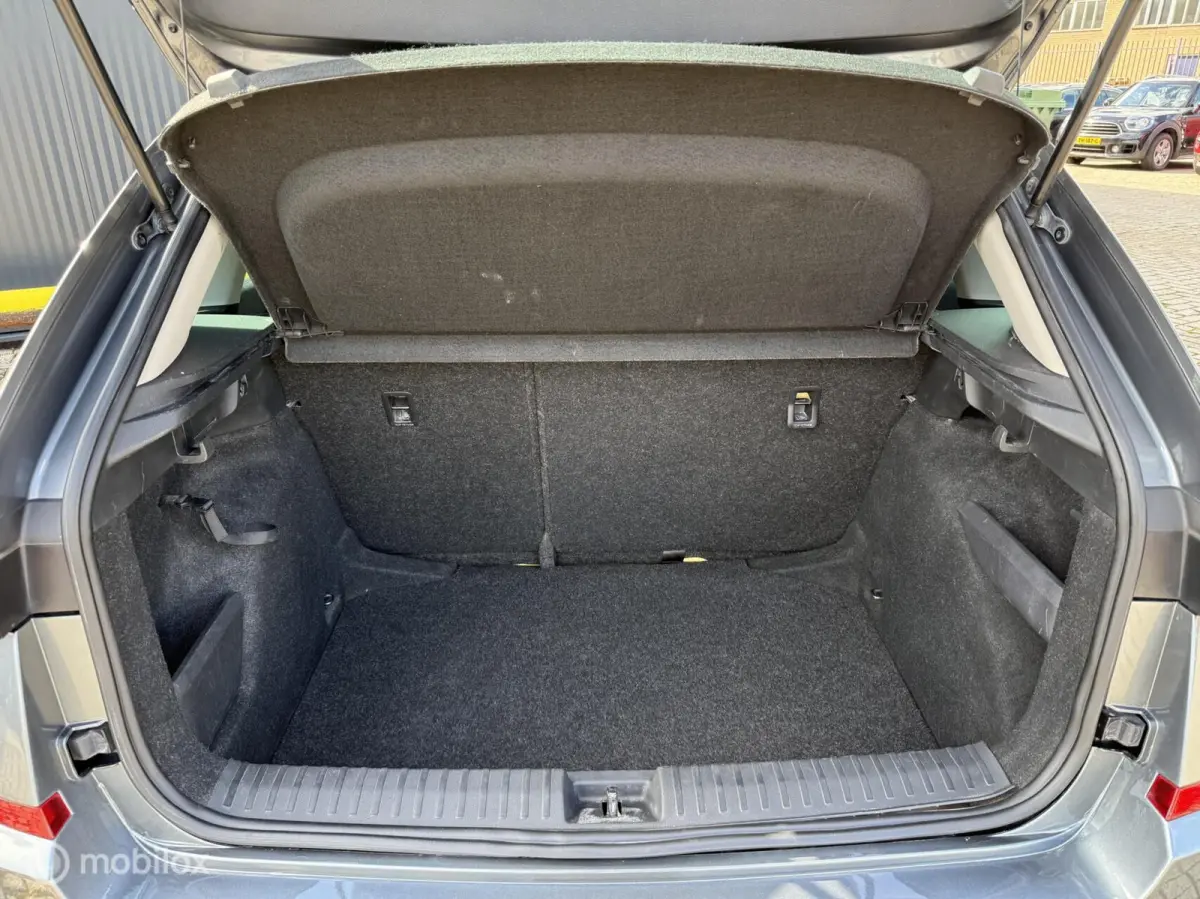 1.0 TSI Ambition | BTW | CARPLAY | CLIMA