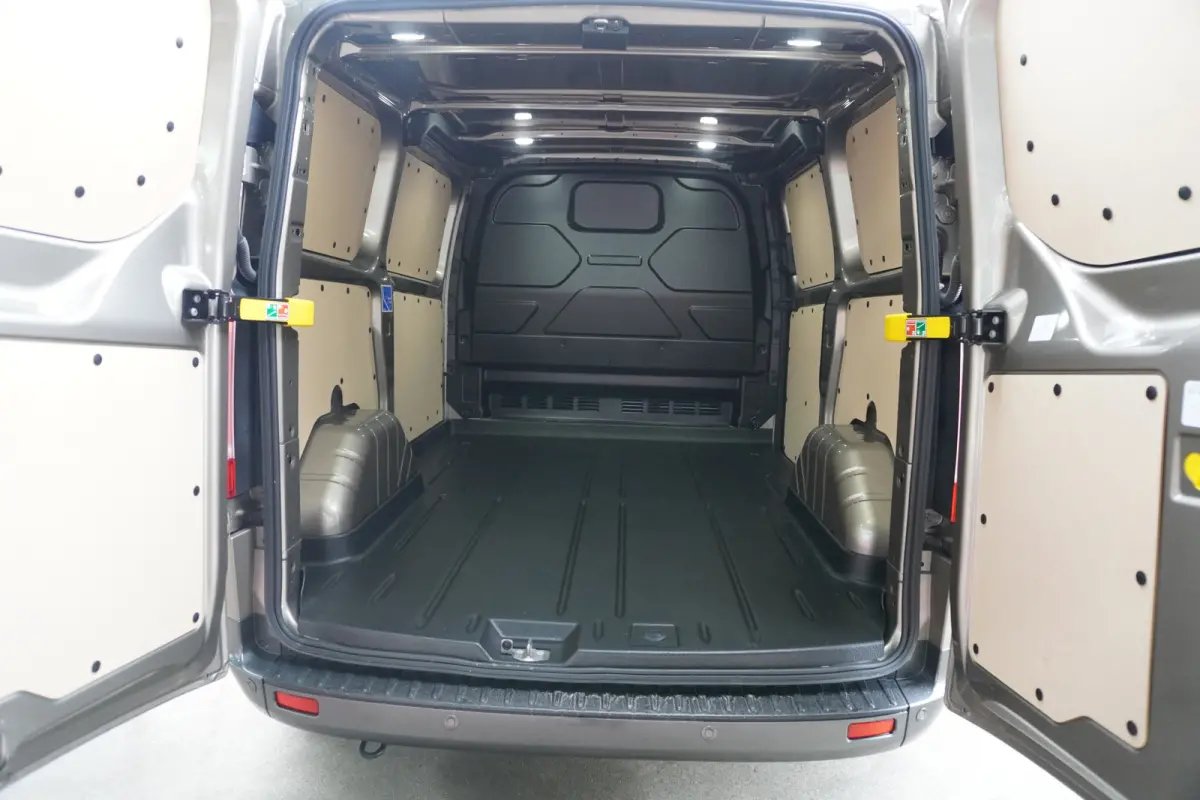 300S 2.0 TDCI 130PK L1H1 Limited Active edition Nr. V098 | Airco | Cruise | Apple-Android auto