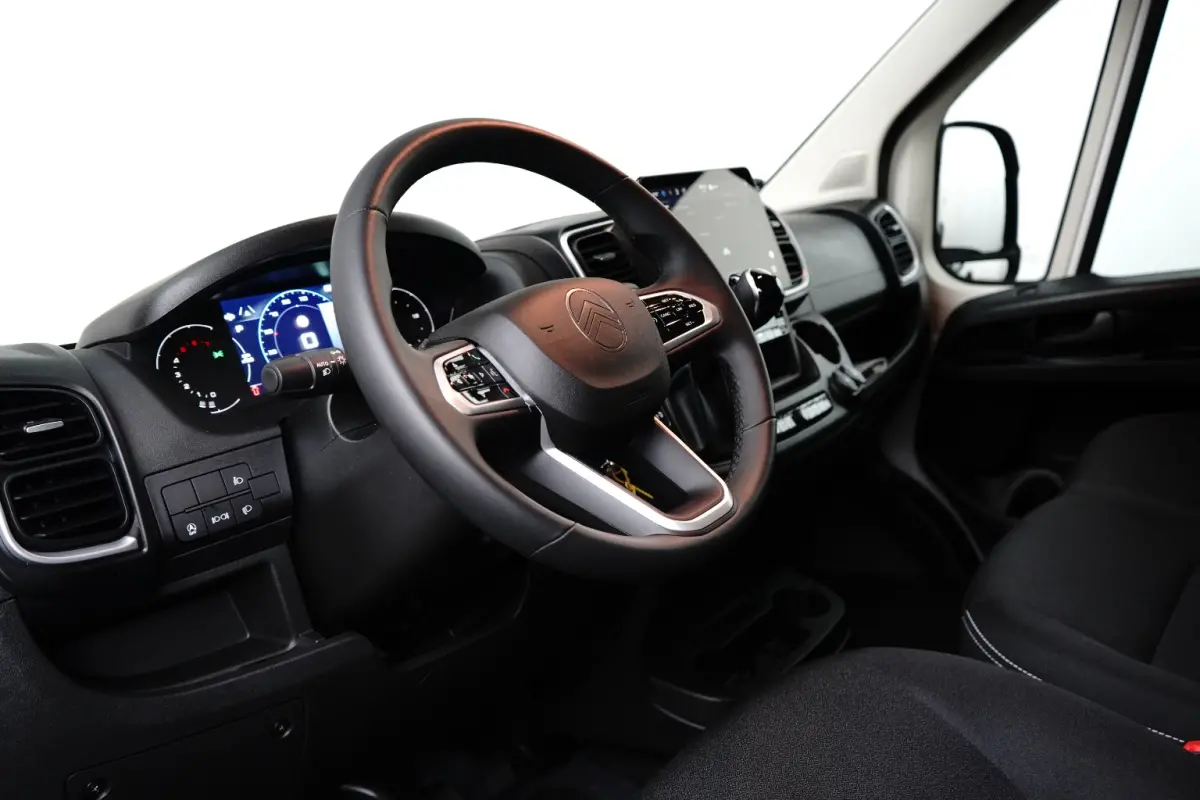 2.2 BlueHDi 140 S&S L3H2 3.5t | BPM vrij | | 2 zitplaatsen rechtsvoor | Achteruitrijcamera | Cruise control
