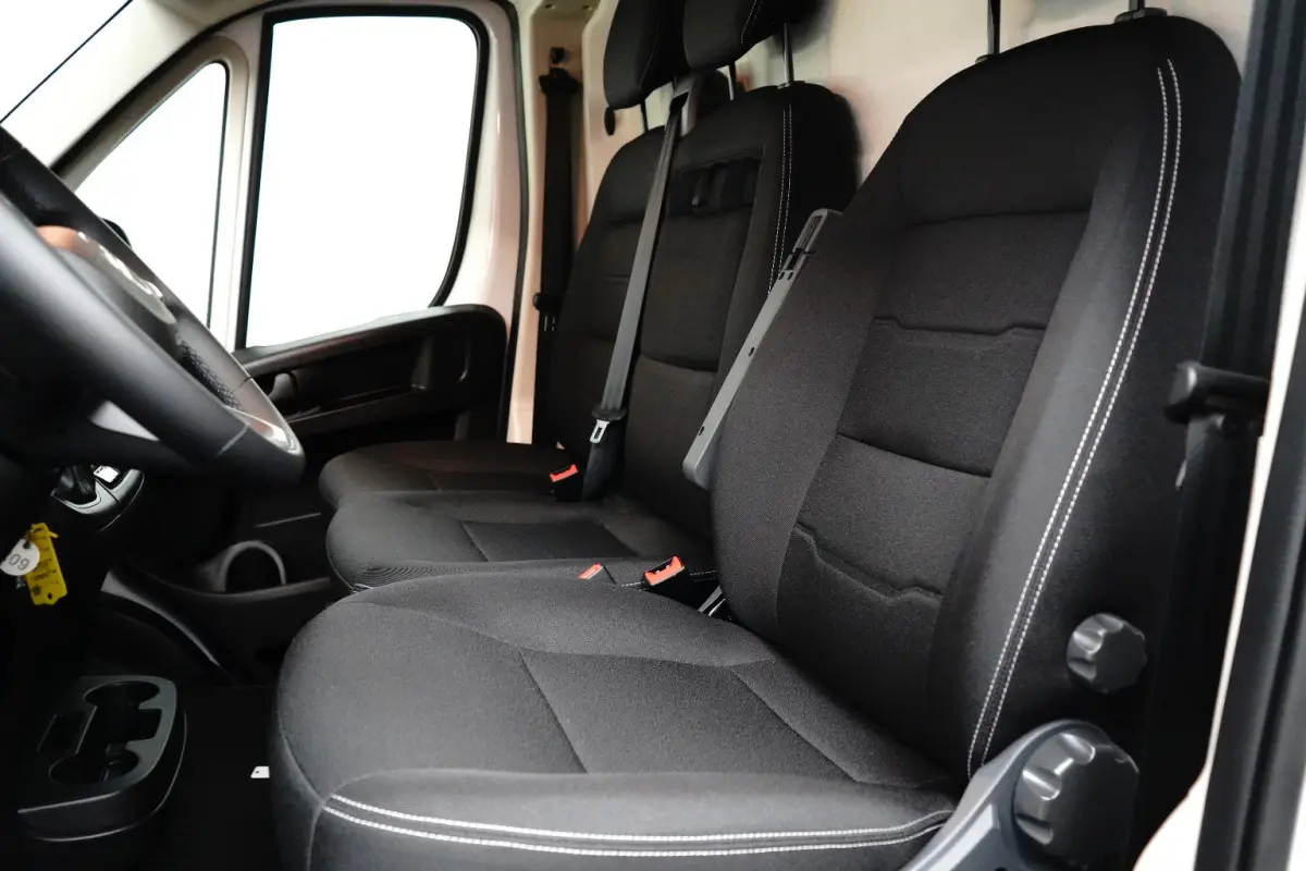 2.2 BlueHDi 140 S&S L3H2 3.5t | BPM vrij | | 2 zitplaatsen rechtsvoor | Achteruitrijcamera | Cruise control