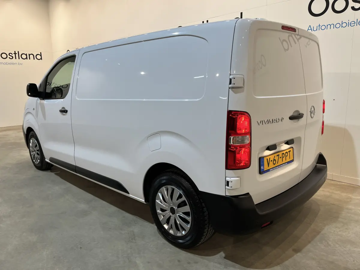 L2H1 Edition 75 kWh / 100% Elektrisch !! / Servicebus / Kast-inrichting / Airco / Cruise Control / PDC / 3-Zits / 21.400 KM !!