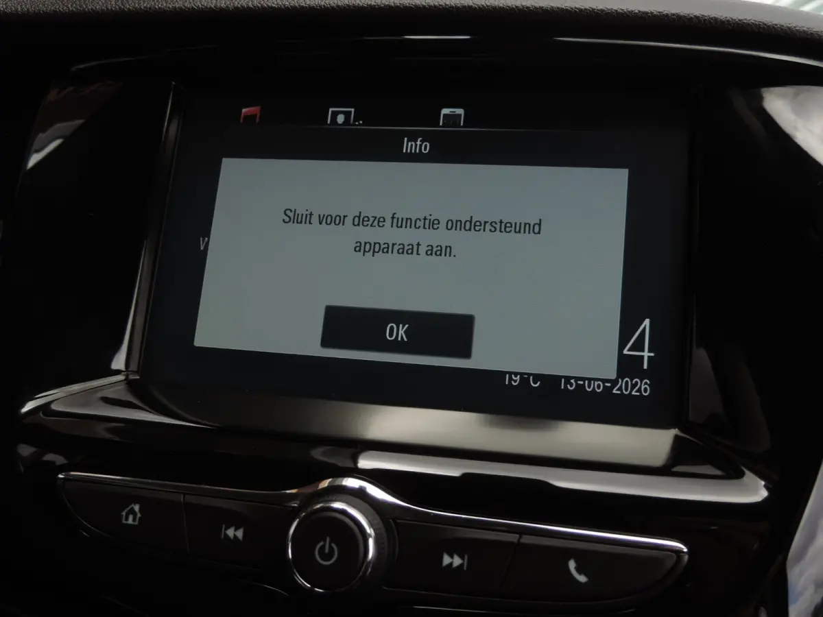1.0 Online Edition 42.000km | CarPlay | PDC | 15'' | Priv.glas | Cruise contr | DAB | Bluetooth