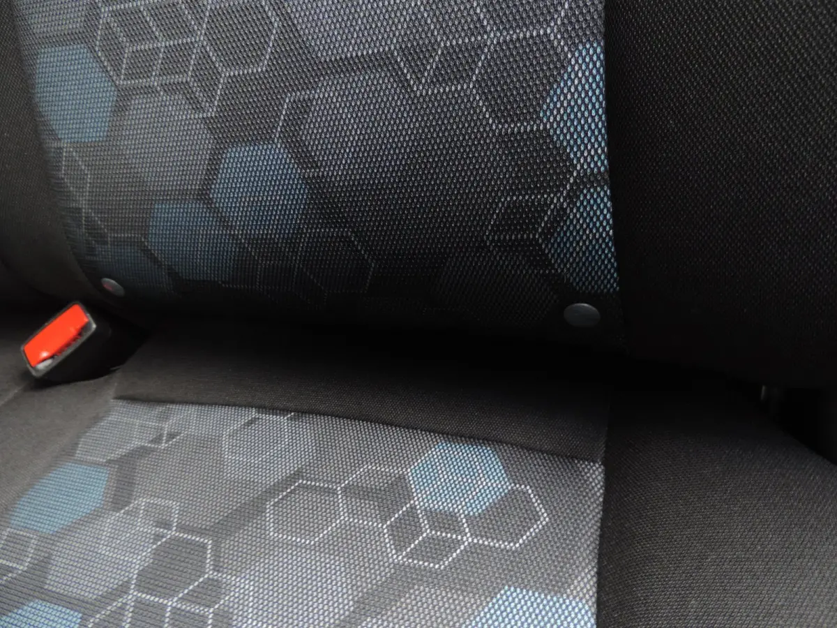 1.0 Online Edition 42.000km | CarPlay | PDC | 15'' | Priv.glas | Cruise contr | DAB | Bluetooth