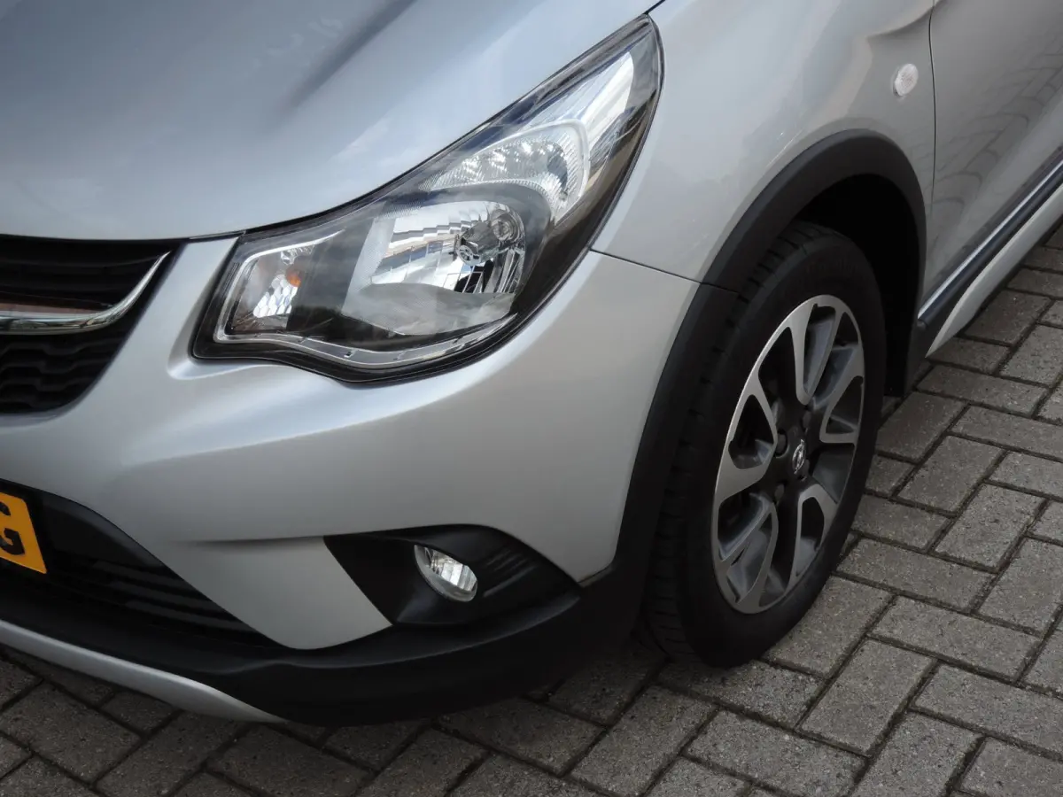 1.0 Online Edition 42.000km | CarPlay | PDC | 15'' | Priv.glas | Cruise contr | DAB | Bluetooth