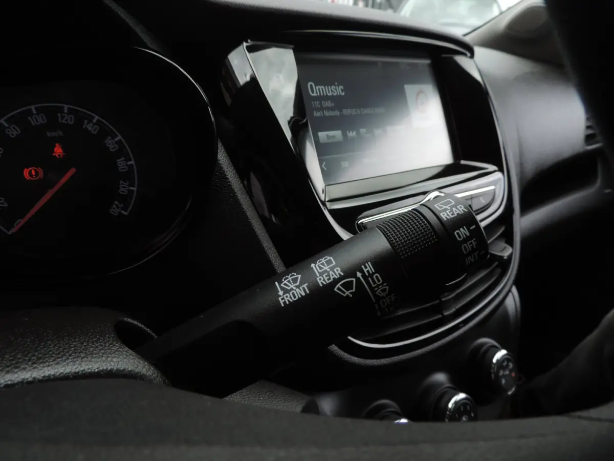 1.0 Online Edition 42.000km | CarPlay | PDC | 15'' | Priv.glas | Cruise contr | DAB | Bluetooth