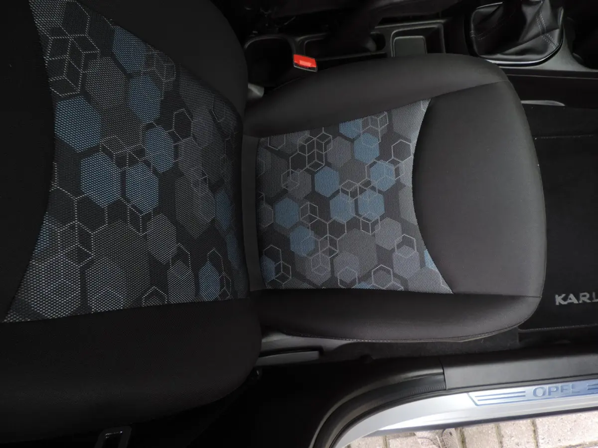 1.0 Online Edition 42.000km | CarPlay | PDC | 15'' | Priv.glas | Cruise contr | DAB | Bluetooth