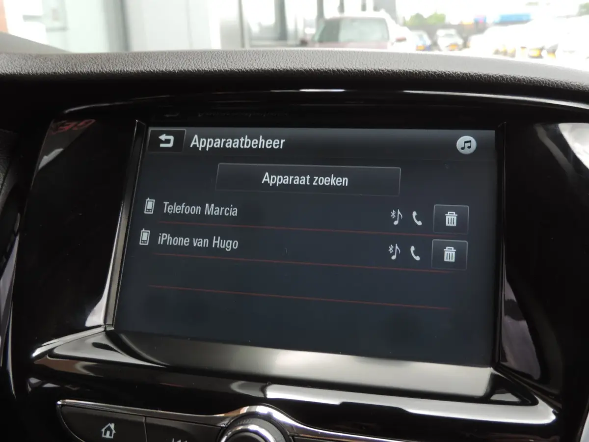 1.0 Online Edition 42.000km | CarPlay | PDC | 15'' | Priv.glas | Cruise contr | DAB | Bluetooth