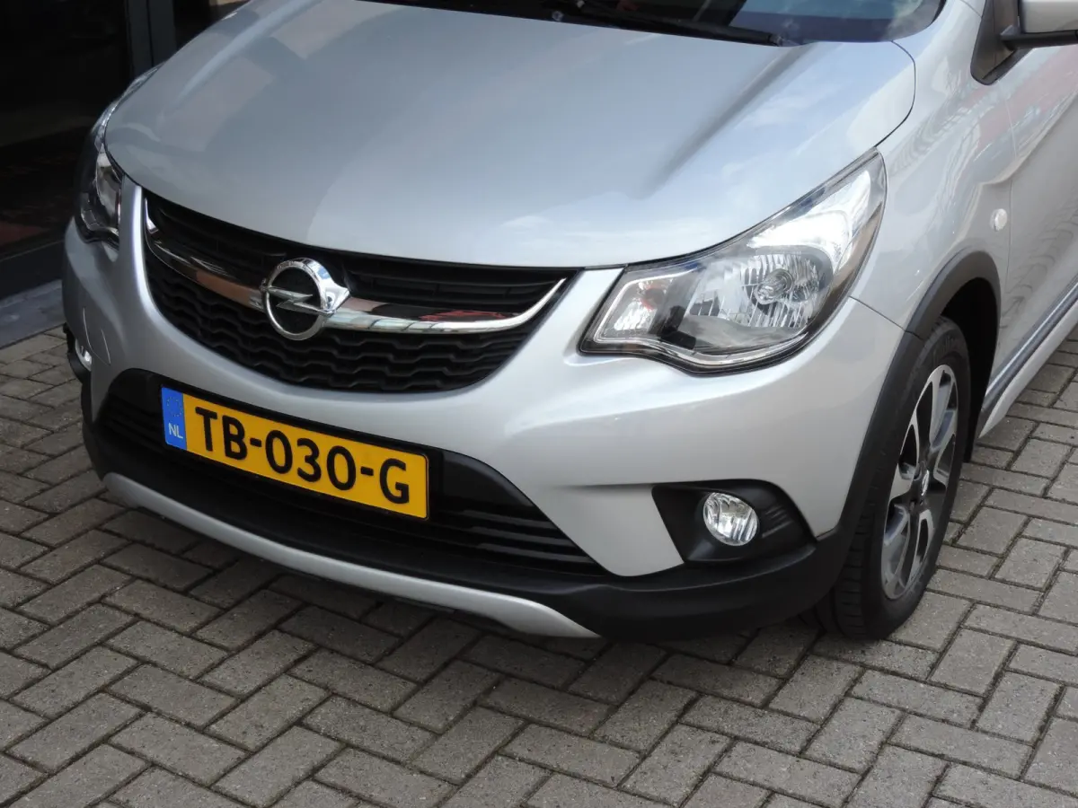 1.0 Online Edition 42.000km | CarPlay | PDC | 15'' | Priv.glas | Cruise contr | DAB | Bluetooth