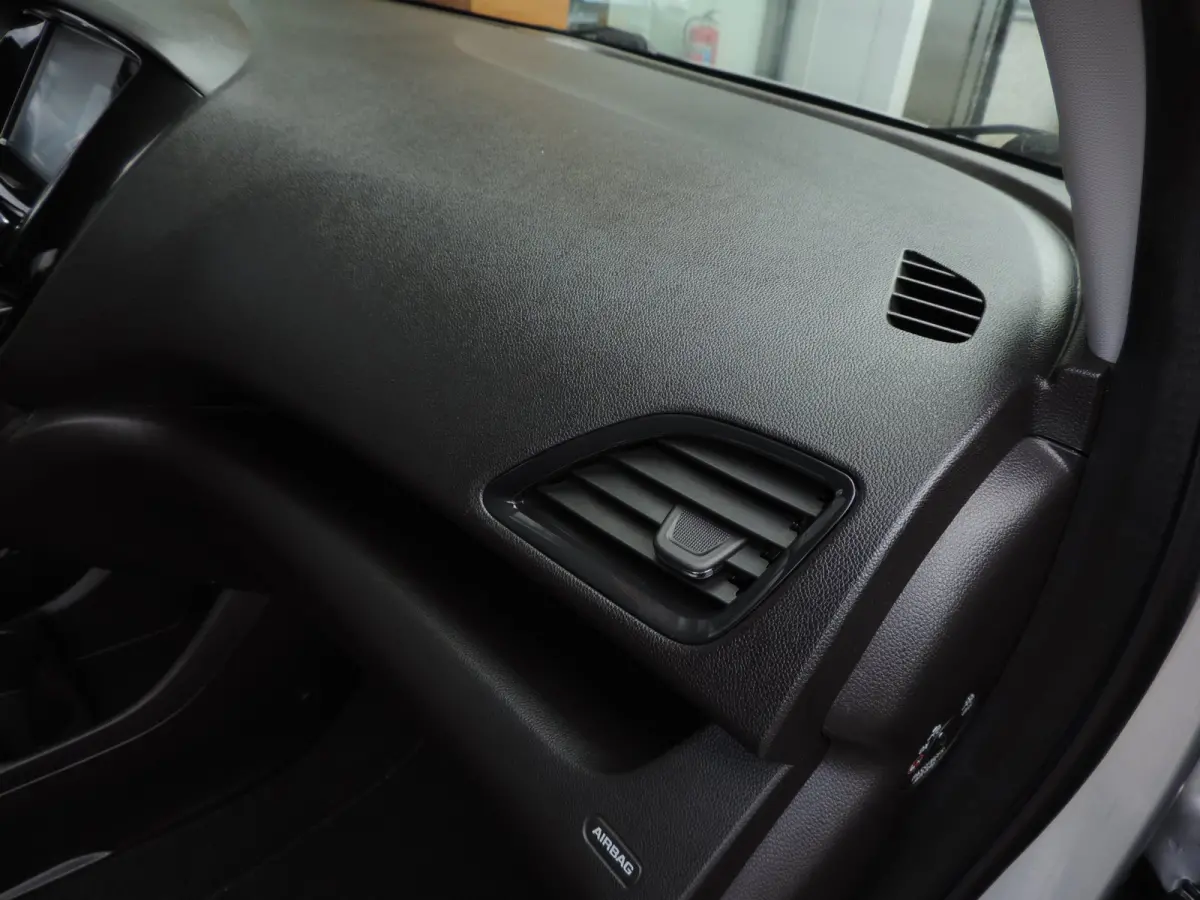 1.0 Online Edition 42.000km | CarPlay | PDC | 15'' | Priv.glas | Cruise contr | DAB | Bluetooth