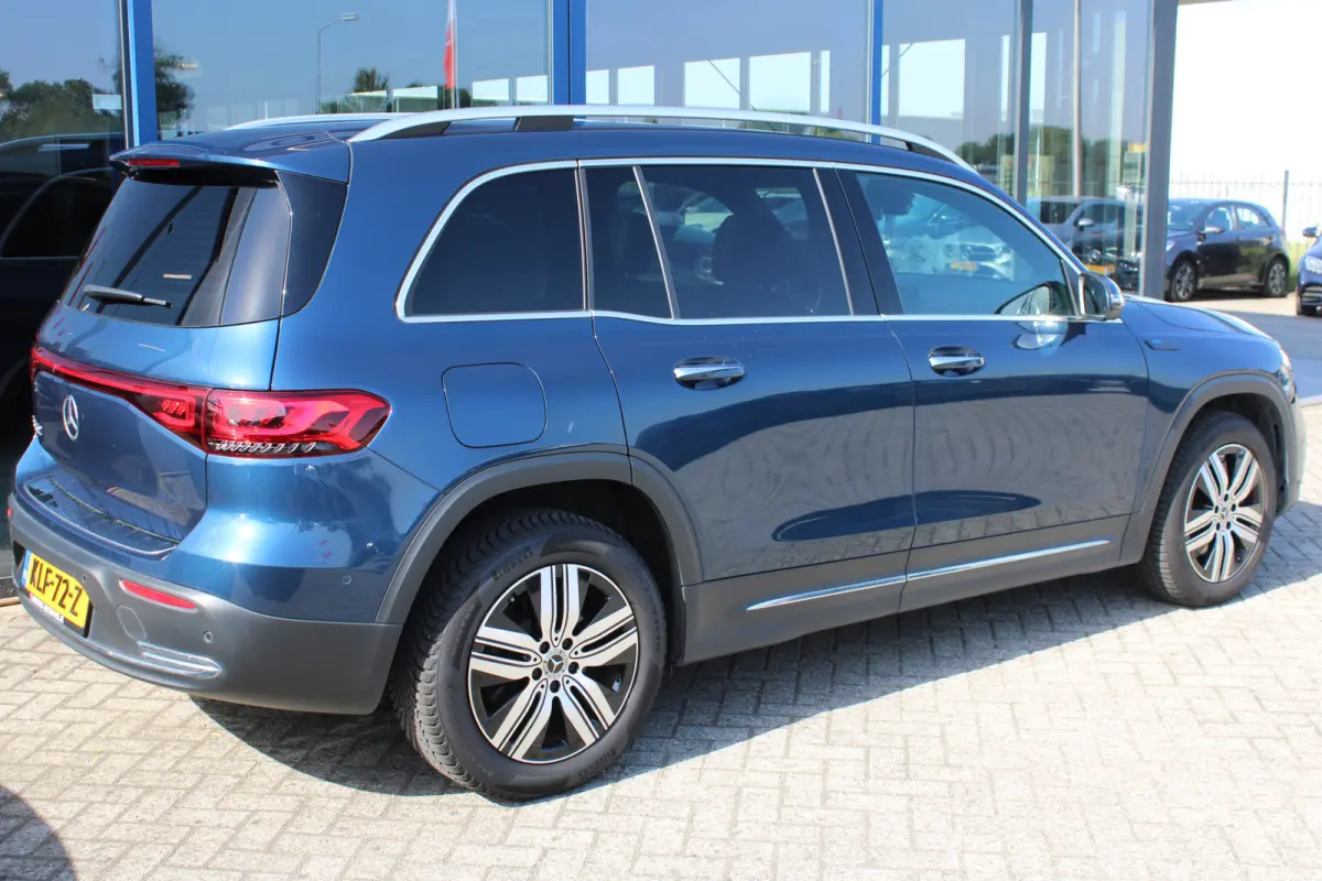 250 Luxury Line 7-PER 67 kWh PANORAMADAK LEDER DISTRONIC SFEER CAMERA KEY-LESS GO
