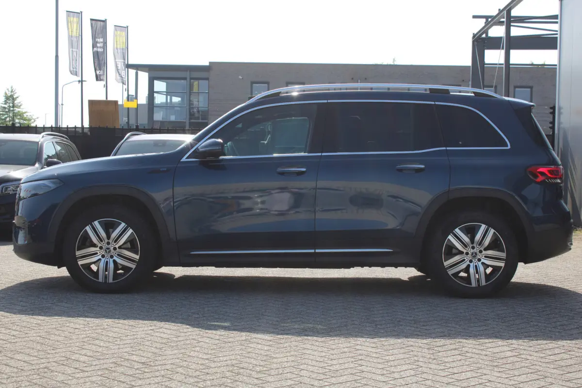 250 Luxury Line 7-PER 67 kWh PANORAMADAK LEDER DISTRONIC SFEER CAMERA KEY-LESS GO