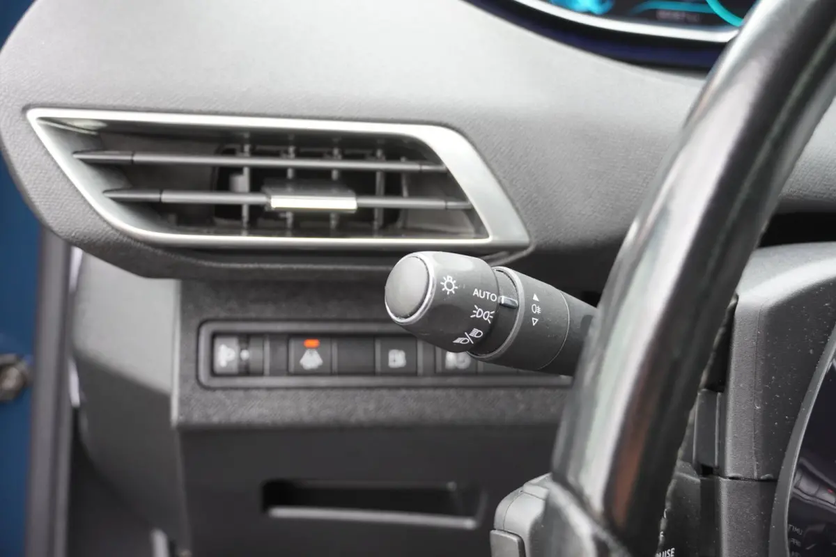 1.6 HYbrid Allure Business NAP Clima/Cruise/Cam