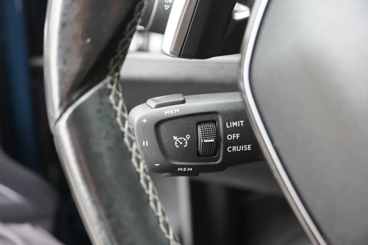 1.6 HYbrid Allure Business NAP Clima/Cruise/Cam