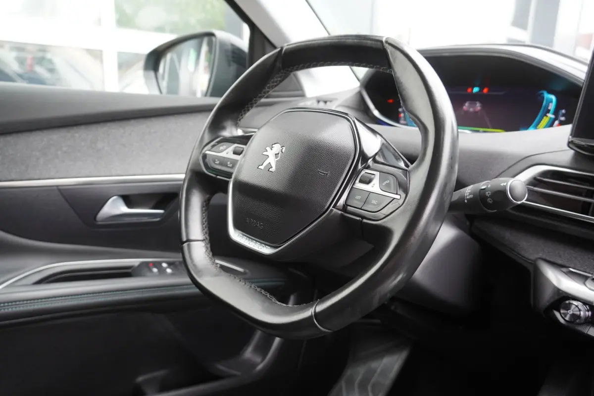 1.6 HYbrid Allure Business NAP Clima/Cruise/Cam