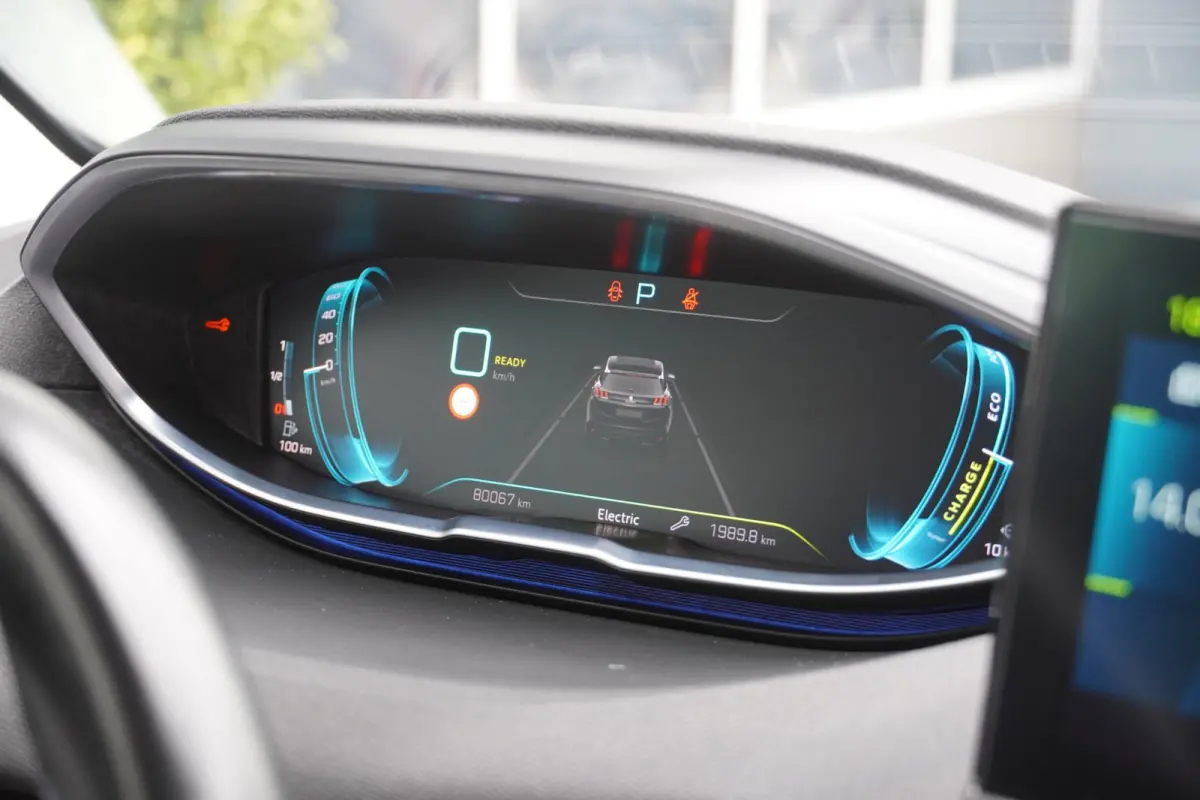 1.6 HYbrid Allure Business NAP Clima/Cruise/Cam