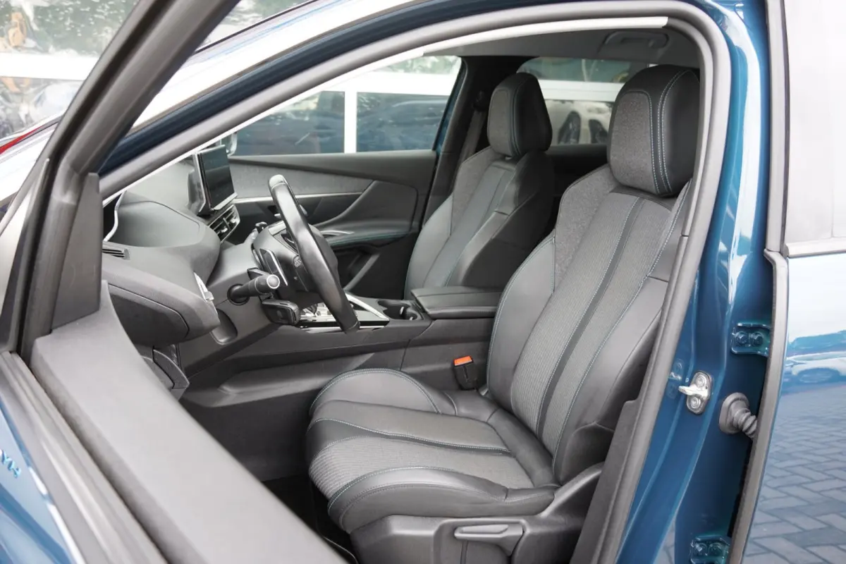 1.6 HYbrid Allure Business NAP Clima/Cruise/Cam