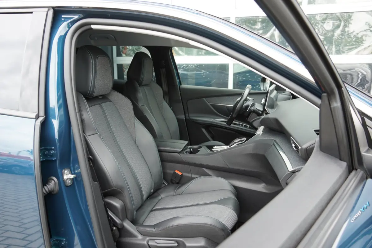 1.6 HYbrid Allure Business NAP Clima/Cruise/Cam