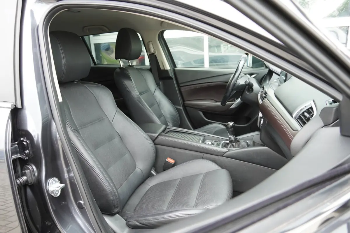 2.0 SkyActiv-G 165PK NAP Leder/BOSE/Navi