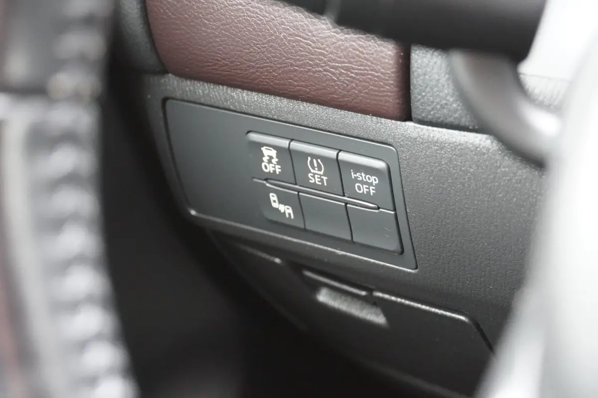 2.0 SkyActiv-G 165PK NAP Leder/BOSE/Navi
