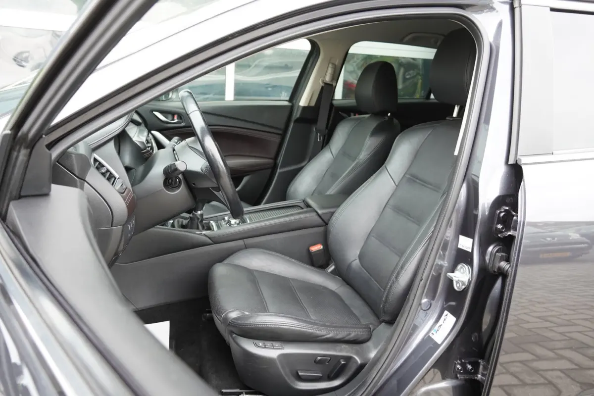 2.0 SkyActiv-G 165PK NAP Leder/BOSE/Navi