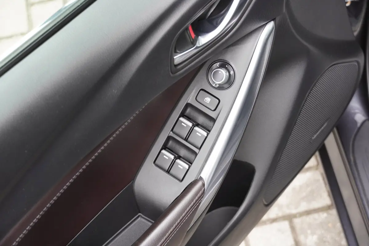2.0 SkyActiv-G 165PK NAP Leder/BOSE/Navi