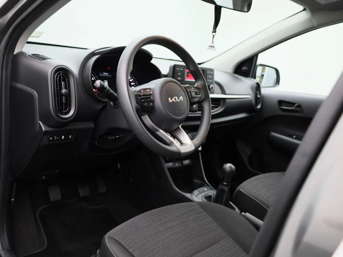 1.0 MPI 67 Pure | APPLE CARPLAY | AIRCO | BLUETOOTH | CENTRALE DEUR VERGRENDELING | 5-DEURS | RADIO | MULTIFUNCTIONEEL STUURWIEL |