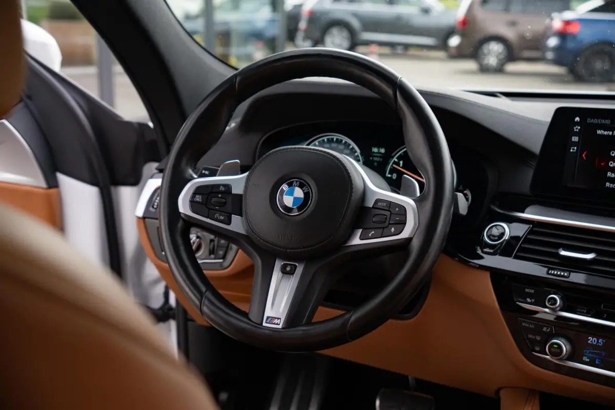 Gran Turismo 640i xDrive M-Sport|Panoramadak|Trekhaak|CarPlay|Harmen&Kardon|HUD|Memory|Ambiente|High Executive|Full Option|Dealer Onderhouden