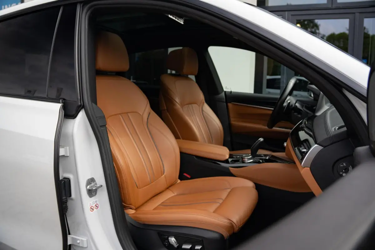 Gran Turismo 640i xDrive M-Sport|Panoramadak|Trekhaak|CarPlay|Harmen&Kardon|HUD|Memory|Ambiente|High Executive|Full Option|Dealer Onderhouden