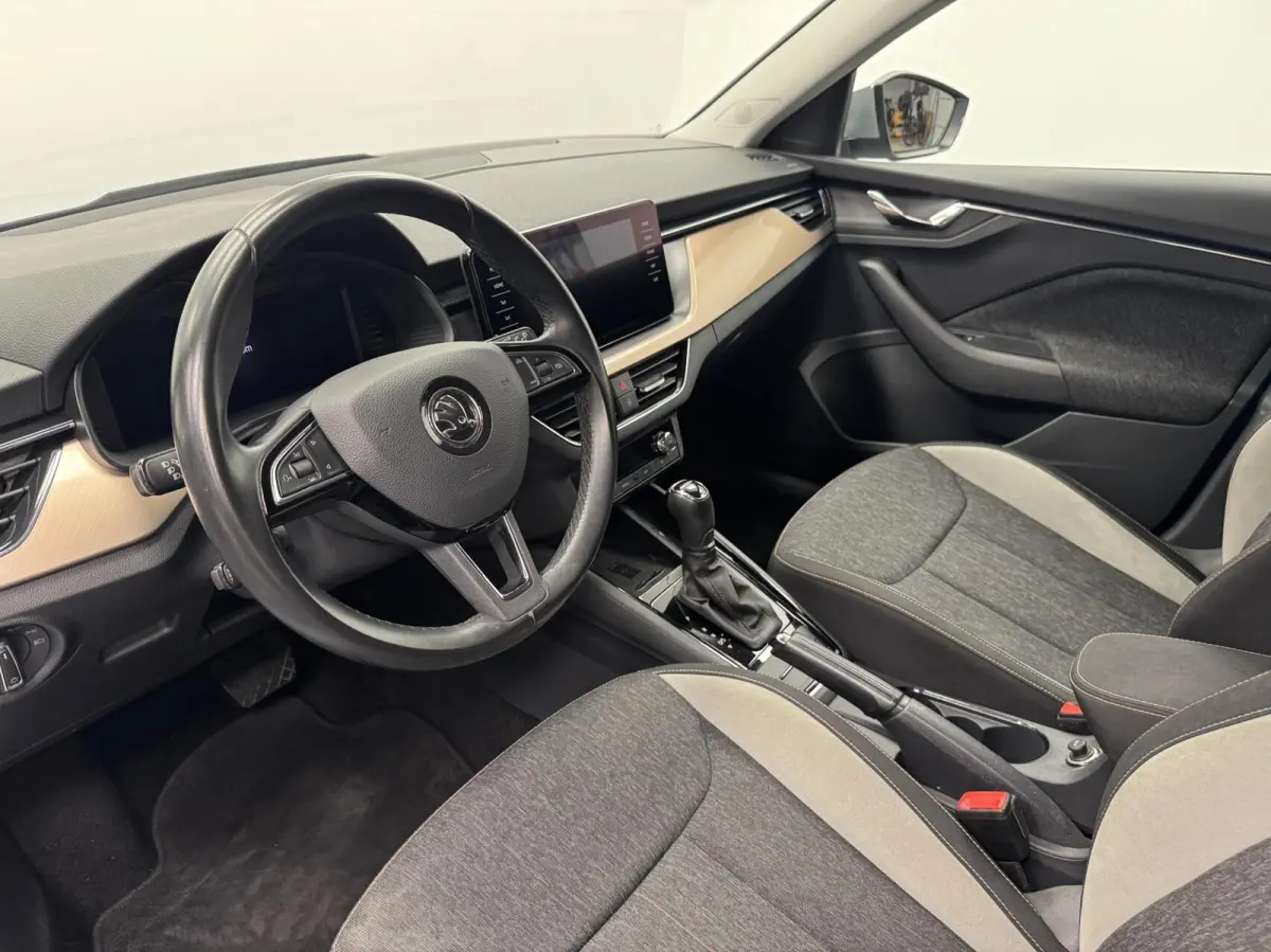 1.0 TSi Edition Automaat-Navigatie-Adapt.Cr.contr-Clima-Camera-Carplay-Parkeersensoren-Trekhaak-Lm17''velgen-Virtual