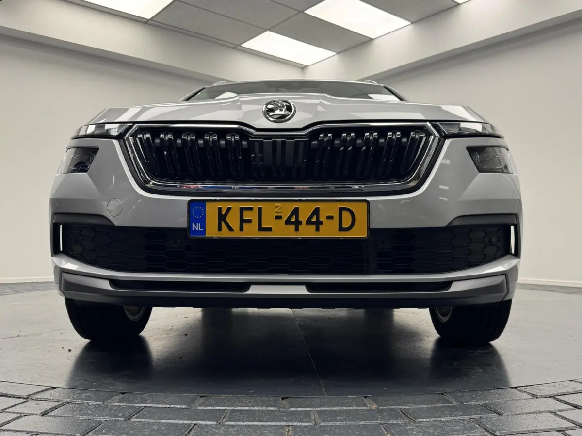 1.0 TSi Edition Automaat-Navigatie-Adapt.Cr.contr-Clima-Camera-Carplay-Parkeersensoren-Trekhaak-Lm17''velgen-Virtual