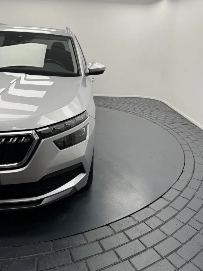 1.0 TSi Edition Automaat-Navigatie-Adapt.Cr.contr-Clima-Camera-Carplay-Parkeersensoren-Trekhaak-Lm17''velgen-Virtual