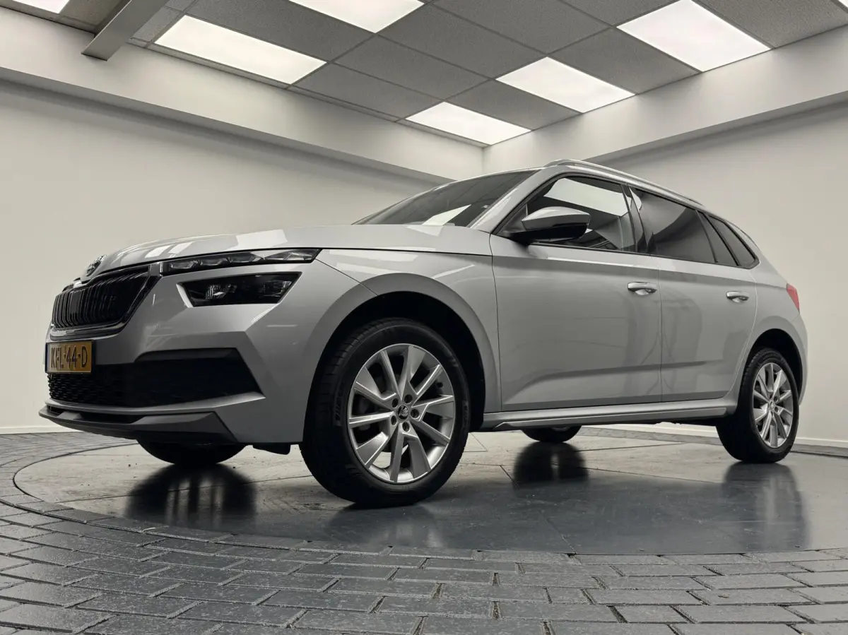 1.0 TSi Edition Automaat-Navigatie-Adapt.Cr.contr-Clima-Camera-Carplay-Parkeersensoren-Trekhaak-Lm17''velgen-Virtual