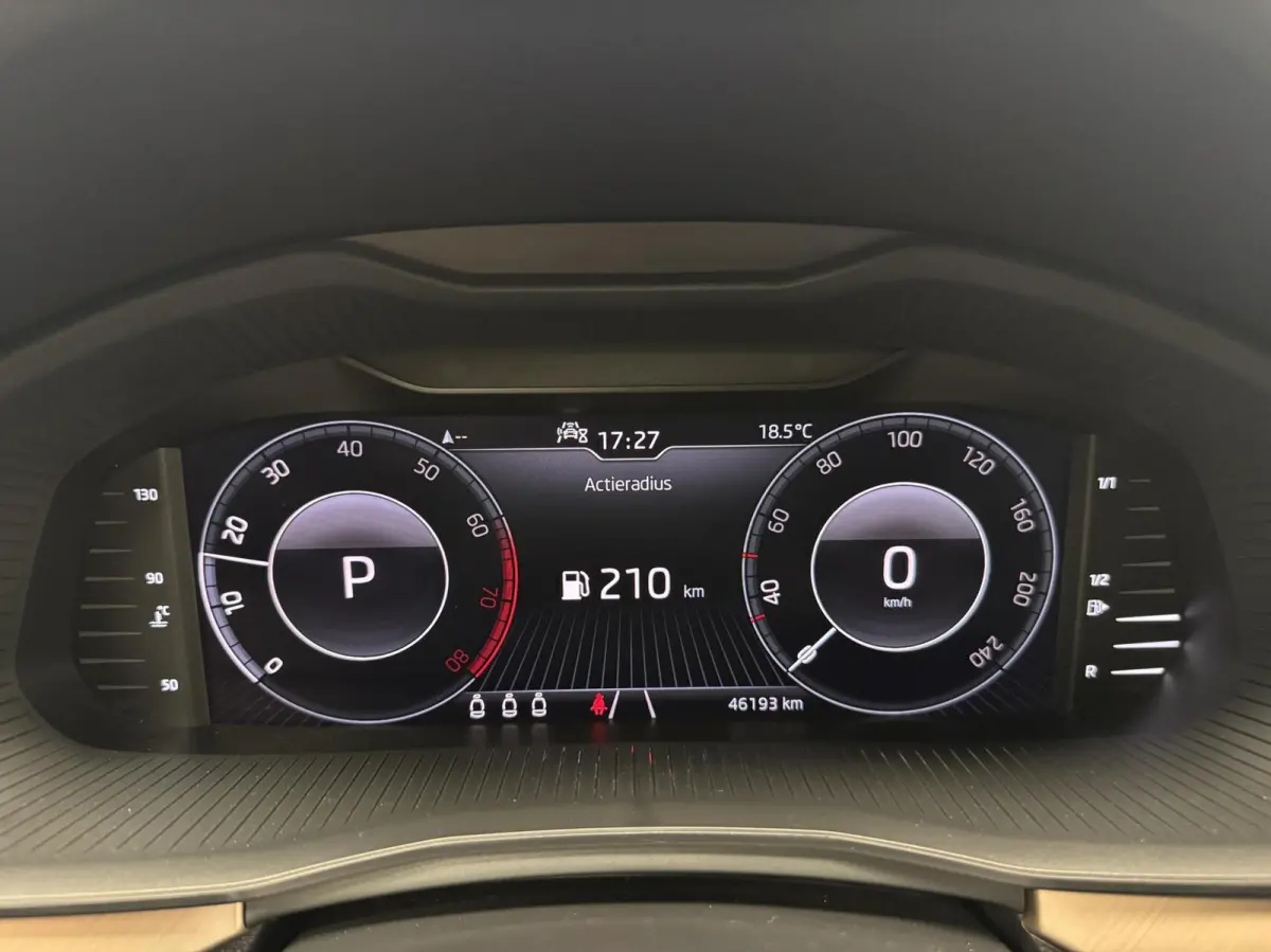 1.0 TSi Edition Automaat-Navigatie-Adapt.Cr.contr-Clima-Camera-Carplay-Parkeersensoren-Trekhaak-Lm17''velgen-Virtual