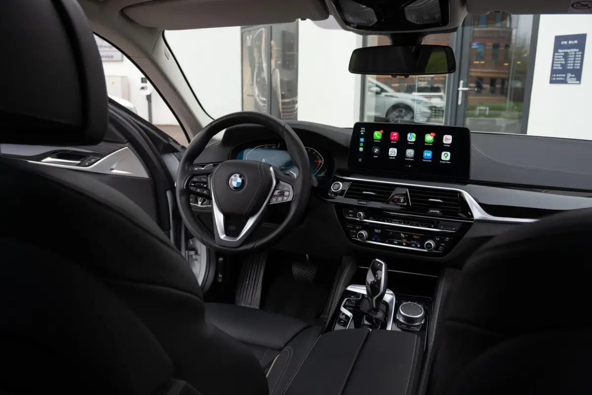 540i xDrive Facelift|M-Sport|Achterasbesturing|Laser LED|Panoramadak|Head Up|CarPlay|DAB|High Executive|Dealer Onderhouden