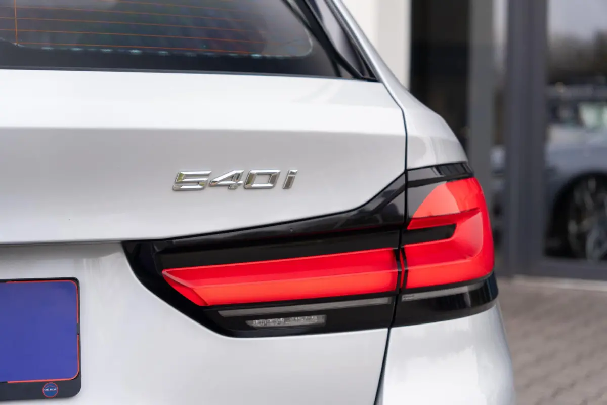 540i xDrive Facelift|M-Sport|Achterasbesturing|Laser LED|Panoramadak|Head Up|CarPlay|DAB|High Executive|Dealer Onderhouden