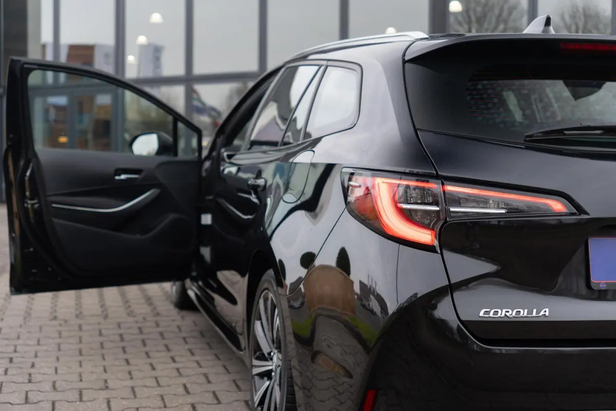 1.8 Hybrid First Edition|Org NL NAP|1ste Eig|Trekhaak|Automaat|LED|Adaptive Cruise|Camera|Dealer Onderhouden