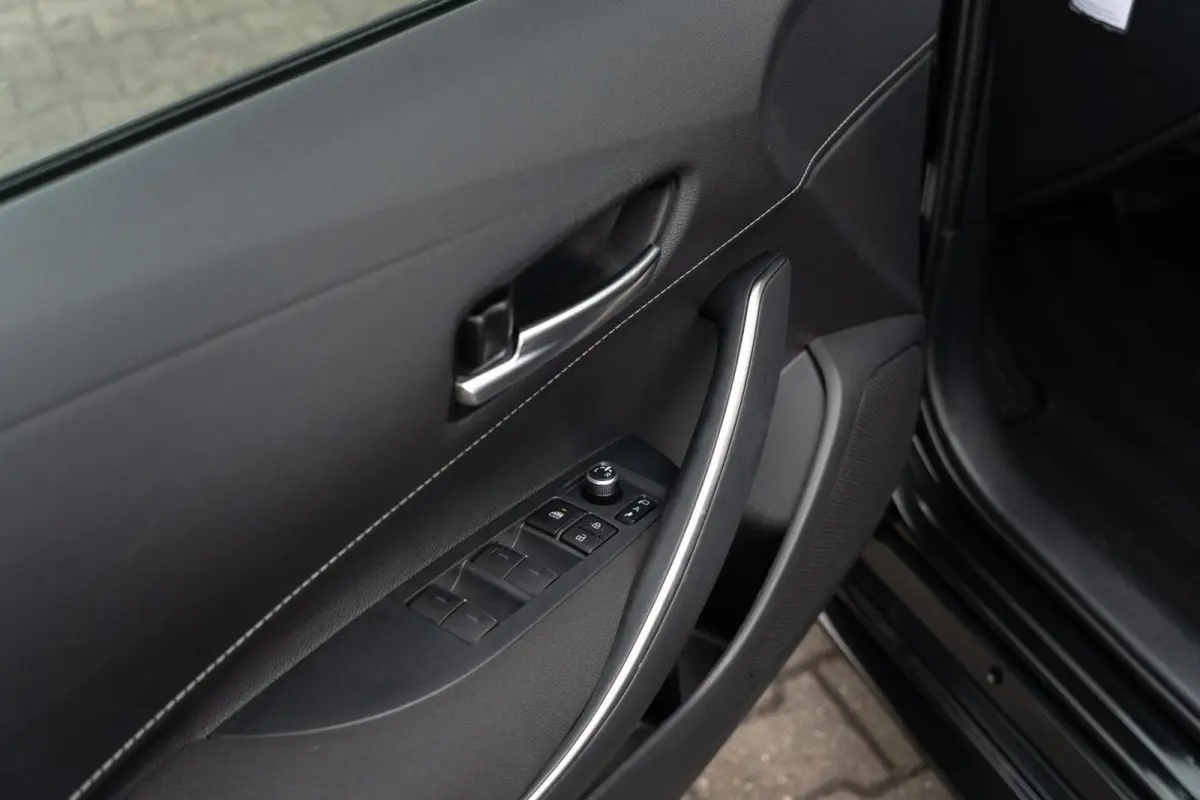 1.8 Hybrid First Edition|Org NL NAP|1ste Eig|Trekhaak|Automaat|LED|Adaptive Cruise|Camera|Dealer Onderhouden