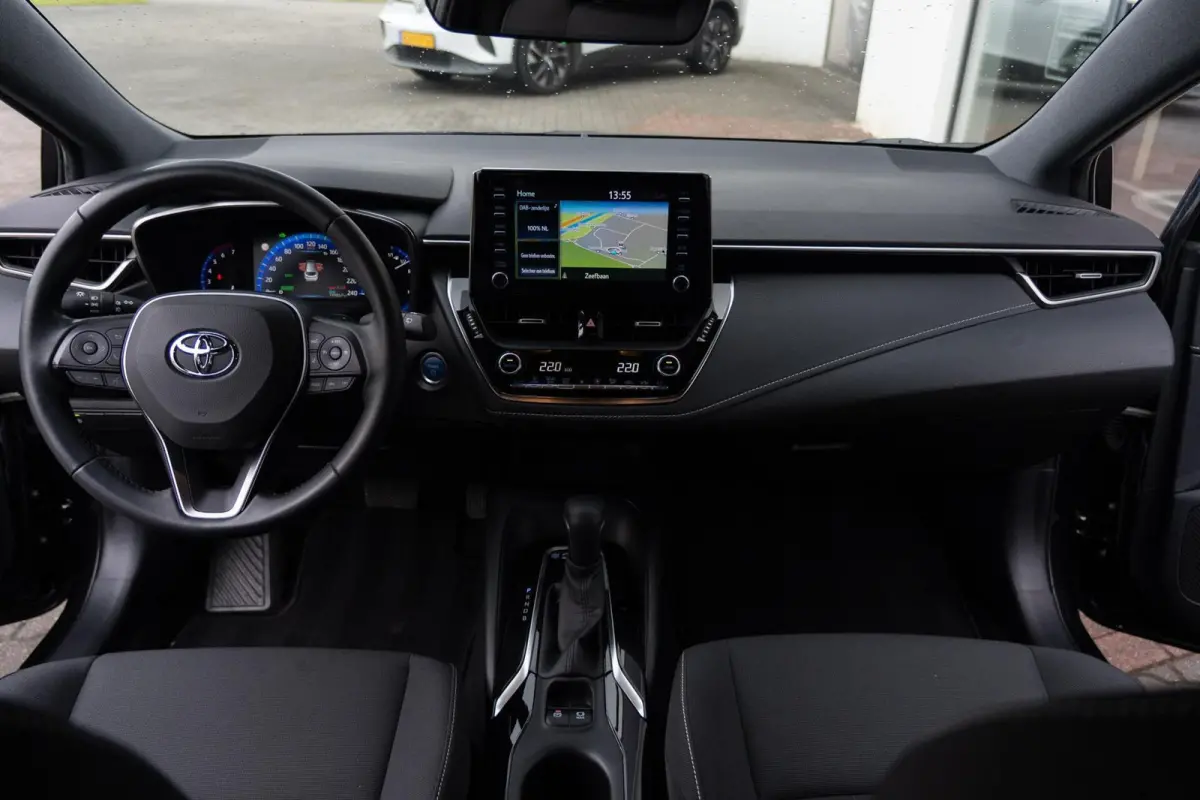 1.8 Hybrid First Edition|Org NL NAP|1ste Eig|Trekhaak|Automaat|LED|Adaptive Cruise|Camera|Dealer Onderhouden
